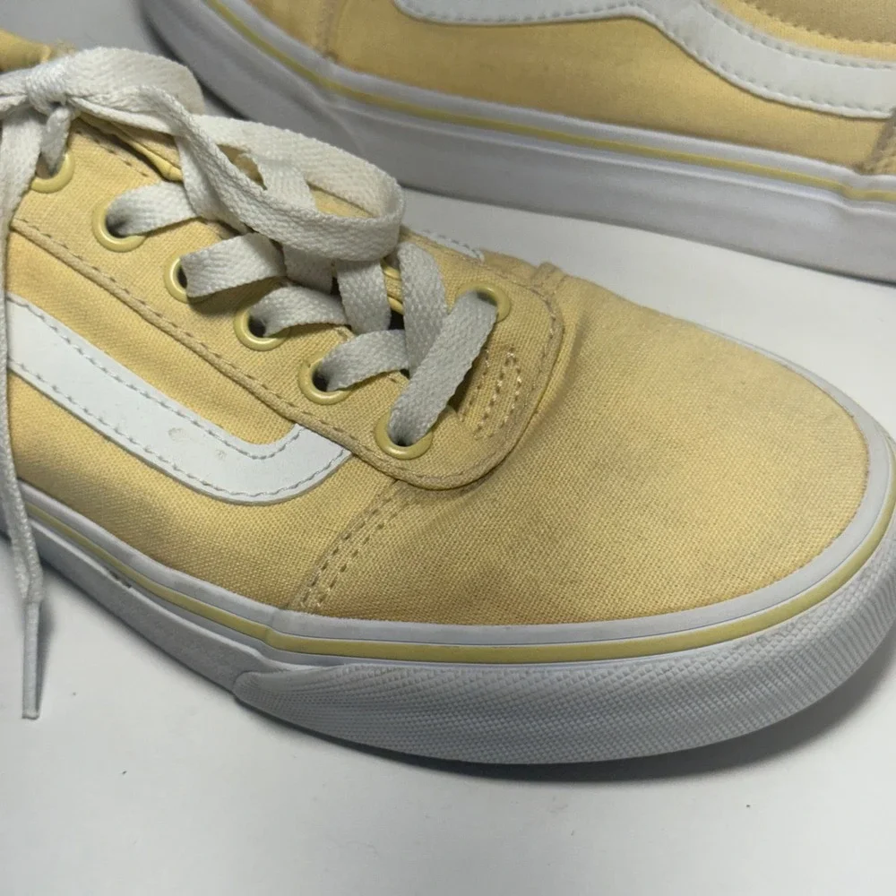 Vans Ward Low Top‎ Pale Yellow Canvas Skate Shoes Womens 7.5 500714